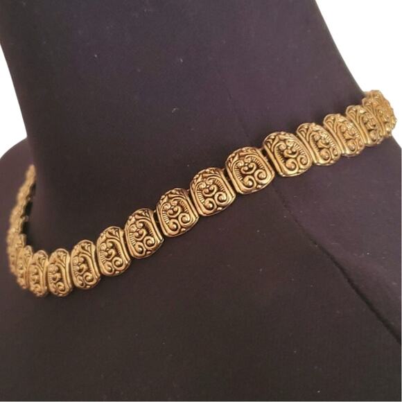 Ornate Antique Gold Tone Collar Necklace Panel Filigree Chunky Victorian Revival - Picture 8 of 9